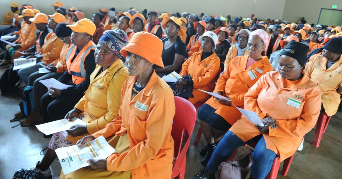 Près de la moitié des 67 000 participants qui seront supprimés du CWP n'ont pas droit à une pension de vieillesse