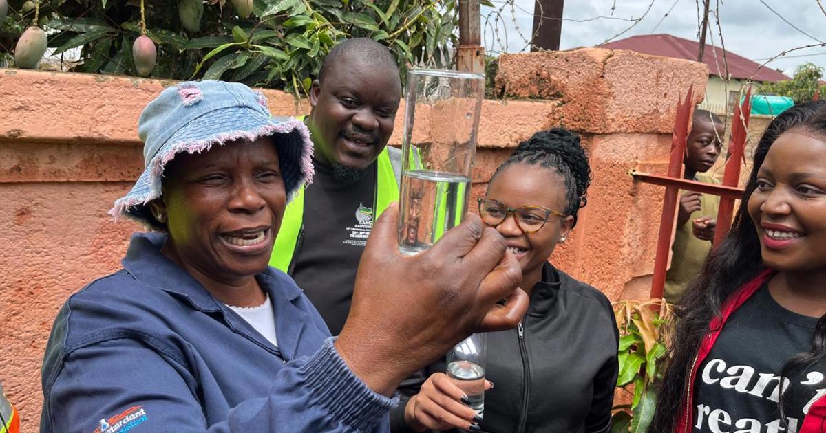Réaction mitigée des habitants de Hammanskraal après que l'eau potable coule à nouveau des robinets