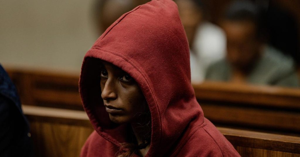 État sous caution opposée pour Tiona Moodley