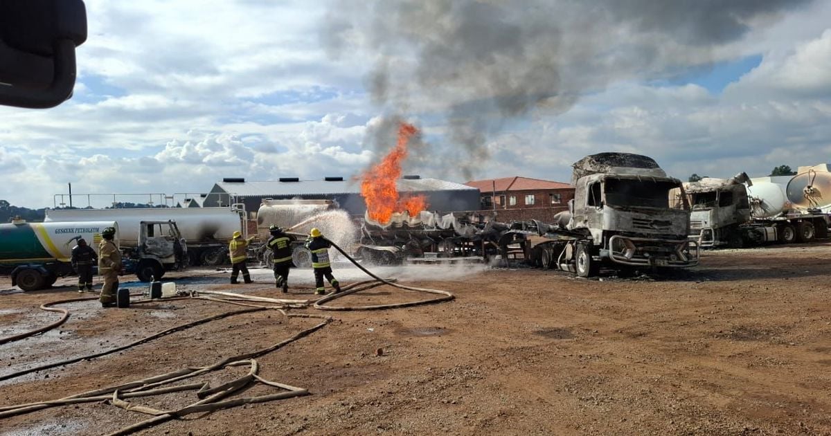 Benoni Etrol Tanker Fire éteint