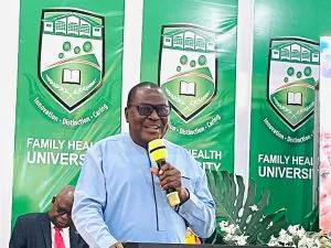 Fondateur et vice-chancelier professeur Enyonam Yao Kwawukume