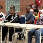 Le détective dit que le drap tasé de sang et la taie d'oreiller ont été récupérés d'une cabane