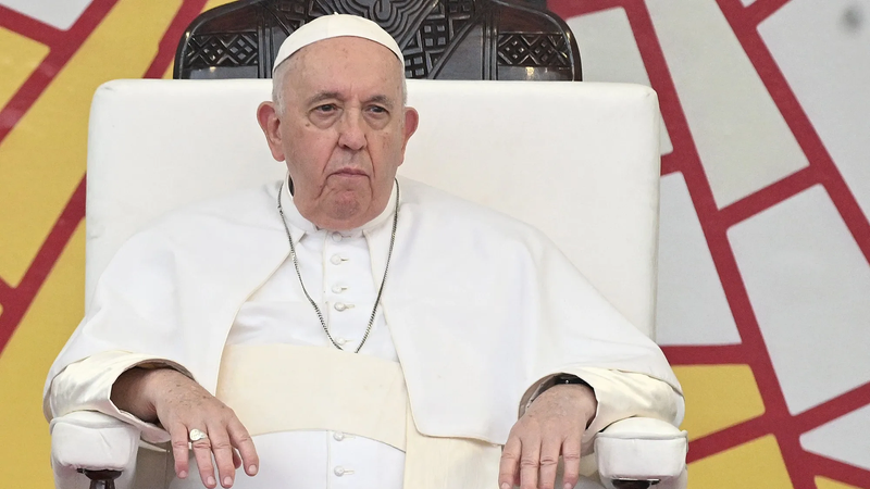 Pope Francis acknowledges fragility in hospital message