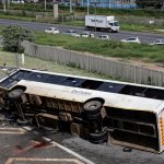 Ramaphosa présente des condoléances aux familles de 16 personnes décédées dans un accident de bus d'Ekurhuleni