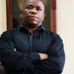 KZN Top Cop Mkhwanazi pense que sa décision de dégager le patron d'espion CI Khan derrière Ipid déménage pour le sonder