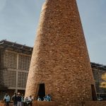 État délabré de Walter Sisulu Square symbolique de l'état de détérioration de Kliptown, explique le résident
