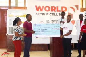 La Fondation Stephen Essoun fait un don à l'hôpital du district de Shai Osudoku pour marquer la Journée mondiale de la drépanocytose