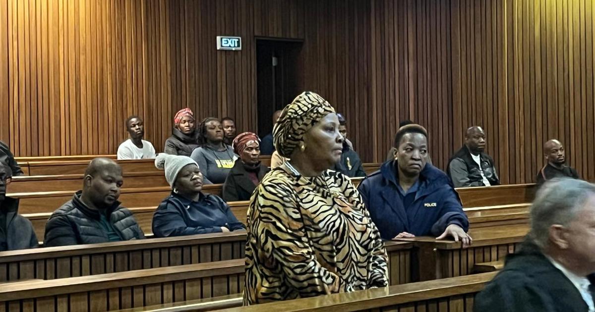 Mapisa-Nqakula cherche les dossiers bancaires des témoins d'État dans l'affaire de corruption