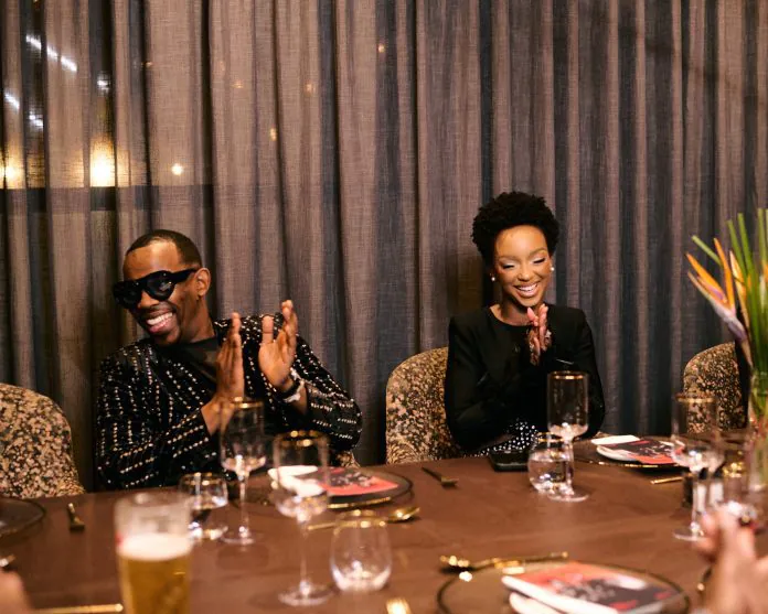 Nandi Madida célèbre les épisodes d'Afrique maintenant