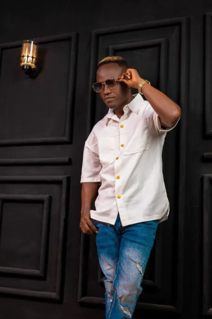 L'étoile montante du Ghana, Ricky,