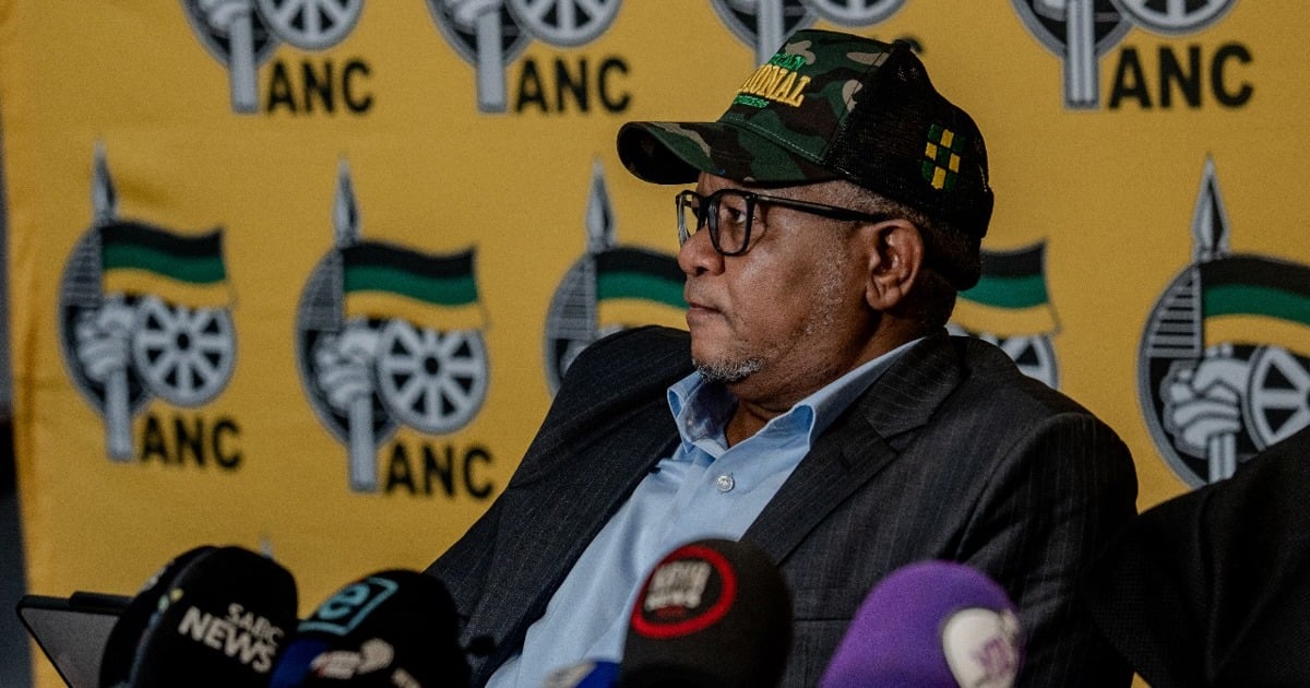 ANC Backtracks sur la confirmation McHunu a comparu devant la Commission d'intégrité de la partie
