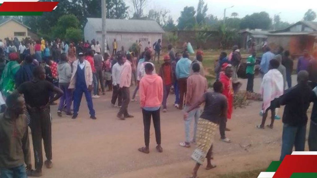 Busia: des habitants en colère brûlent un camion après avoir tué l'élève de formulaire 3 allant à l'école