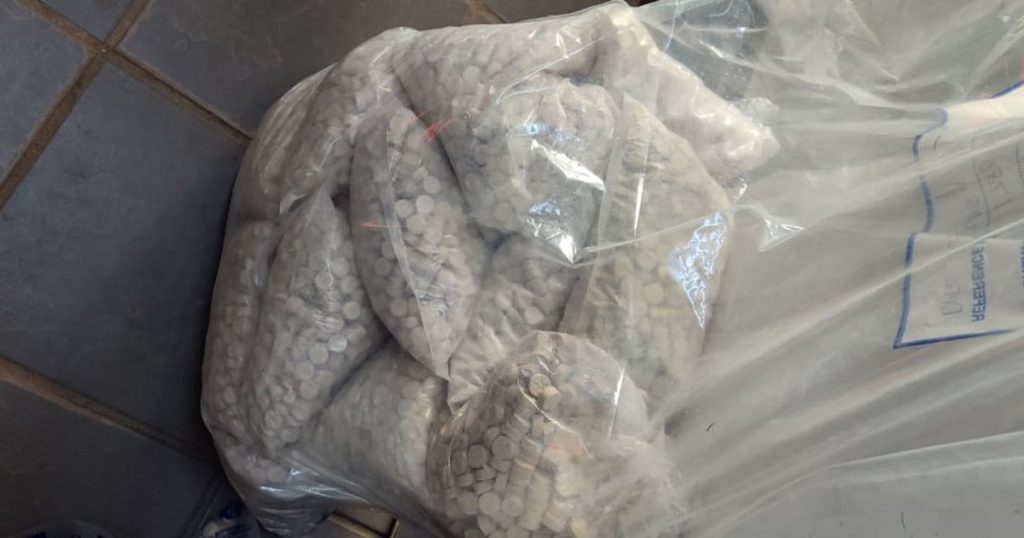 La police de CT confisque les tablettes mandrax estimées à la valeur de la rue de 700 000 rands