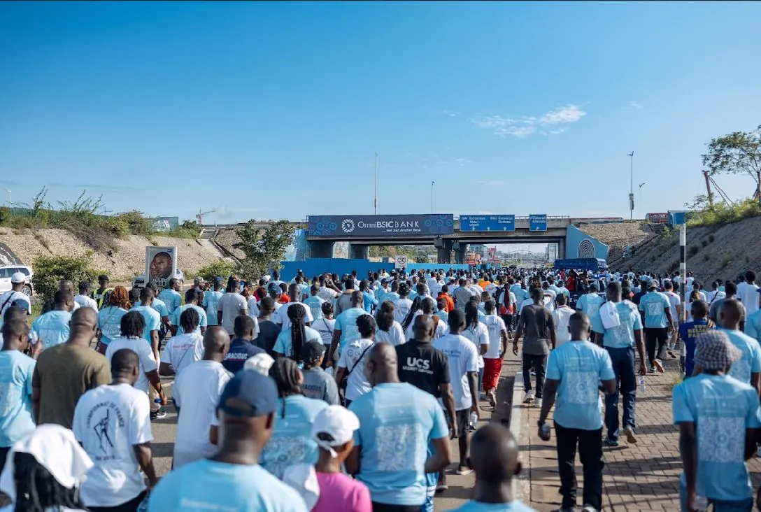 Omnibsic S th Quarterly Health Walk attire une participation record