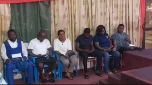 Plus de 300 dirigeants de dossiers et anciens dirigeants du New Patriotic Party (NPP) dans la circonscription d'Ajumako Enyan Essiam ont jeté leur soutien derrière le Dr Bryan Acheambong