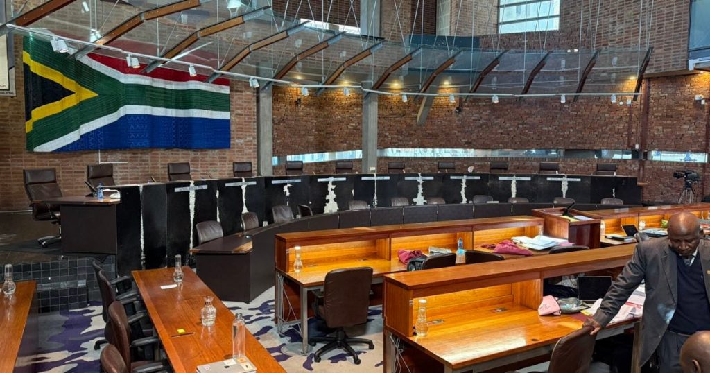 Concourt met de côté cinq nominations à la Commission de genre