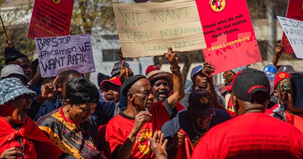 NUMSA et IDC Continuer les discussions pour résoudre l'impasse des travailleurs de SA Steel Mills
