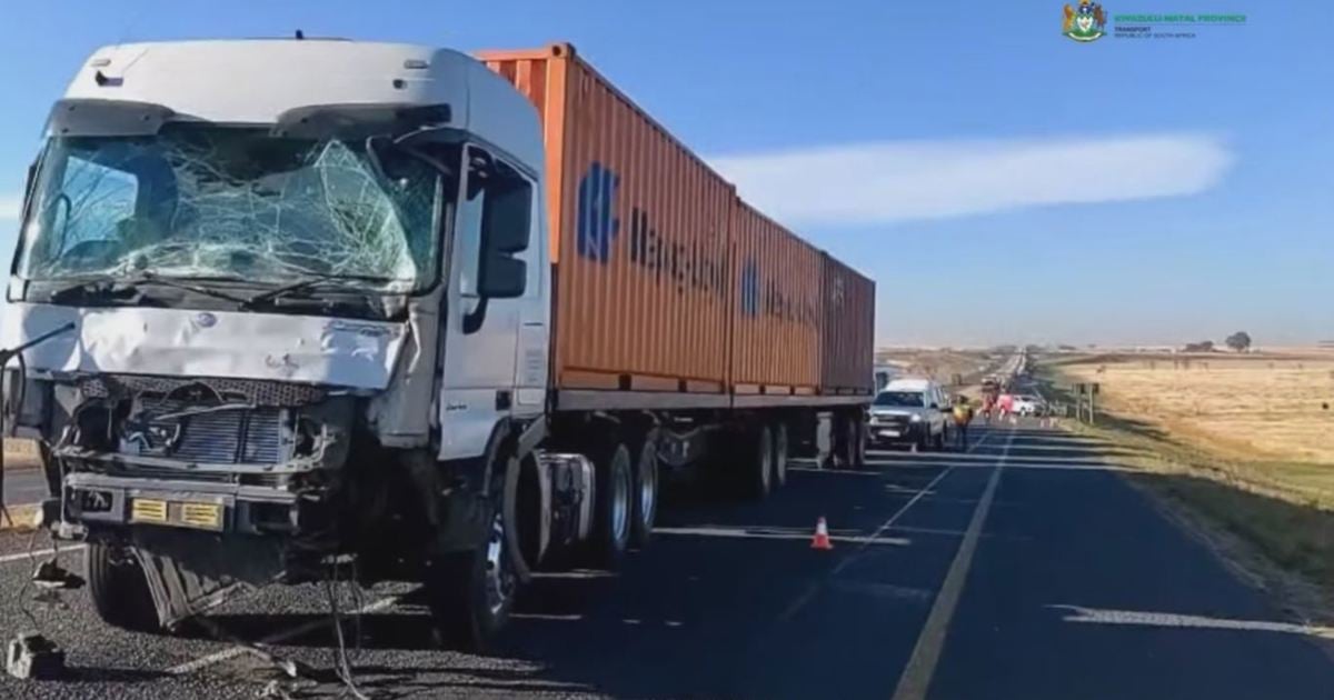Quatre tués dans un accident entre un camion et un taxi sur le N3