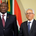Ramaphosa ne cite aucun plan pour avoir 2 ministres de la police depuis longtemps