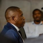 Mkhwanazi allègue que l'ex-ministre de la police Nathi Mthethwa a forcé l'ancien chef du renseignement pour retirer des dossiers pénaux contre Richard Mdluli