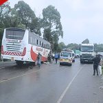 Plusieurs blessés comme entraîneurs faciles, une remorque de la roulotte sur l'autoroute Kericho-Nakuru