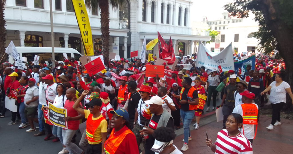 Le COSATU s'attend à ce que des milliers de travailleurs se présentent à la marche du Cap