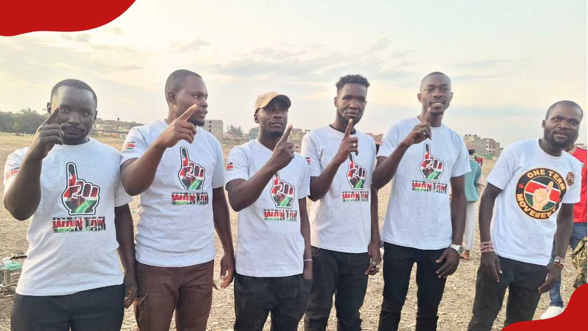 Nairobi: Jacaranda Bunge La Wananchi Les membres de lancement de la tournée exhortant les Kenyans à s'inscrire en tant qu'électeurs