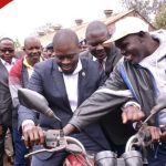 Sakaja met les coureurs de Boda Boda en avis sur le braquage des réglementations de la circulation: "Wakuje na mpangiolio"