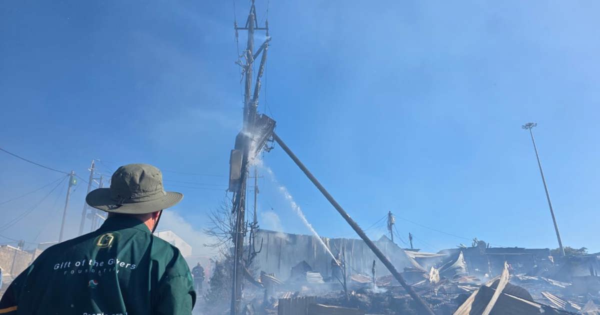 GoTG déployé après qu'un incendie ait détruit plus de 80 maisons dans un quartier informel de Plettenberg Bay