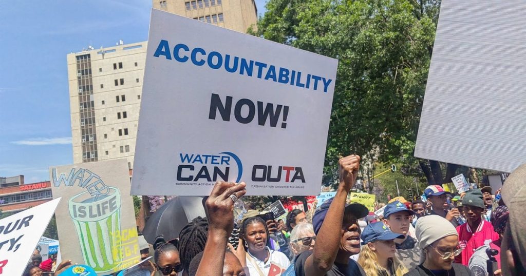 Les habitants de Johannesburg protestent contre les problèmes d'eau persistants