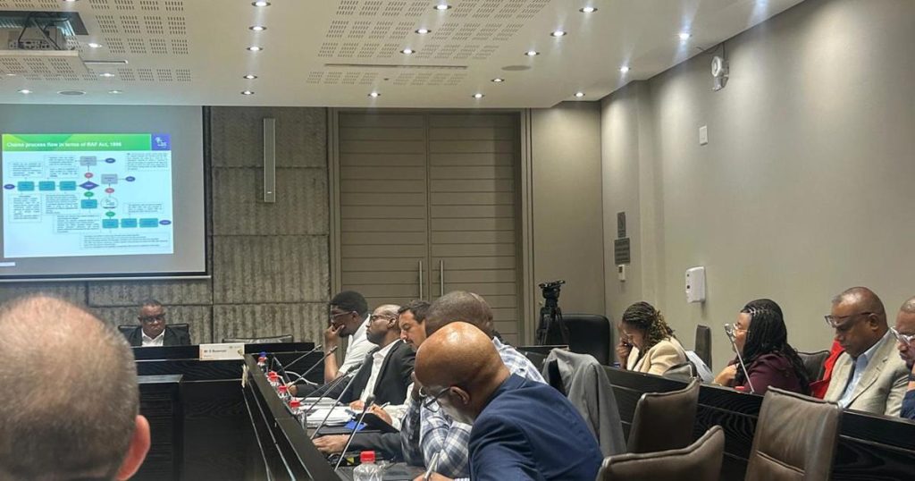 SCOPA entend que l'ancien PDG de la RAF, Collins Letsoalo, a suscité une culture de peur parmi les managers