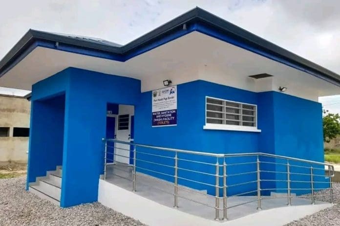 Installation WASH, centre d'isolement à la frontière de Paga