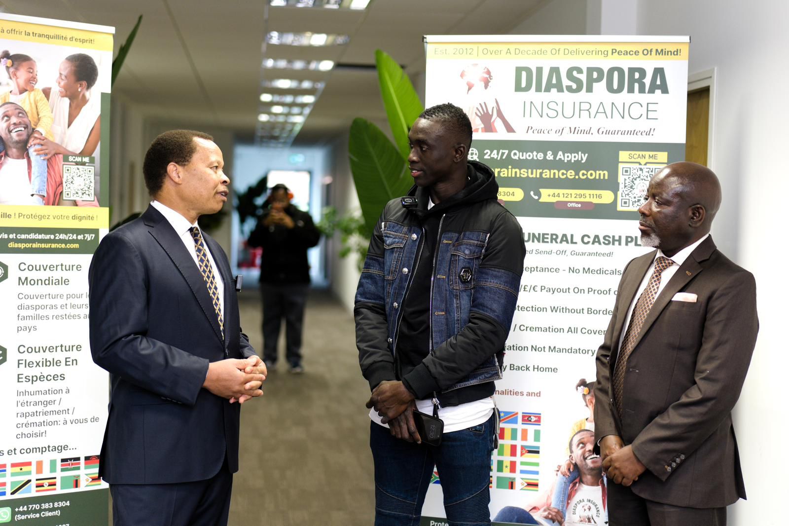 Diaspora Insurance accueille la légende du football Papiss Cissé dans le cadre d'un engagement communautaire historique