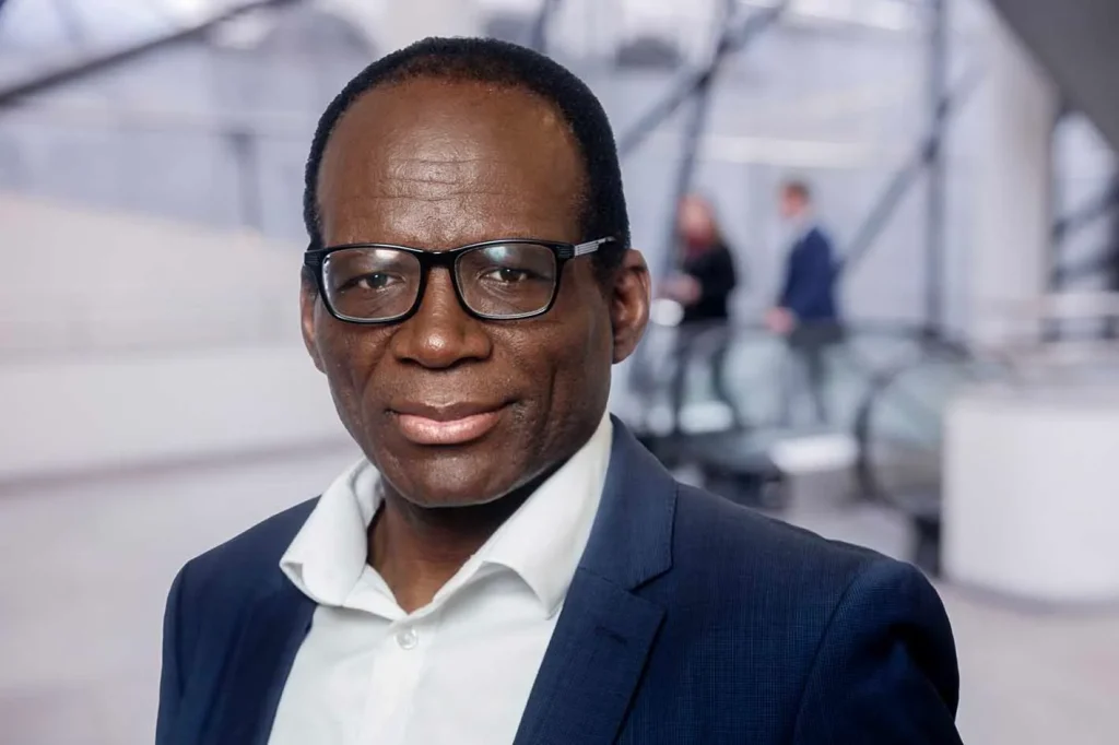 Le Zimbabwéen associe les médicaments modernes aux gènes africains