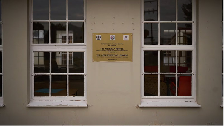 Les États-Unis signent de nouveaux accords de santé avec 9 pays africains qui reflètent les priorités de Trump