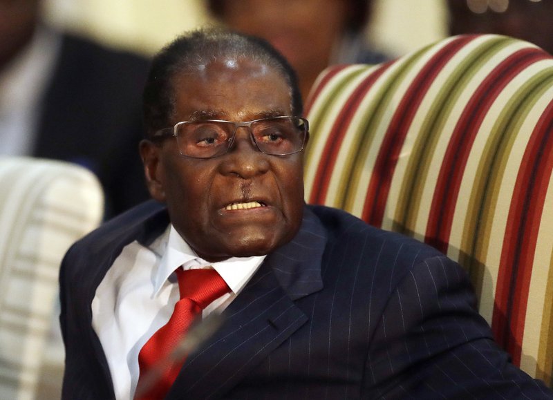 Le Royaume-Uni envisage de renverser par l'armée Robert Mugabe, « en mauvaise santé » – selon des rapports déclassifiés