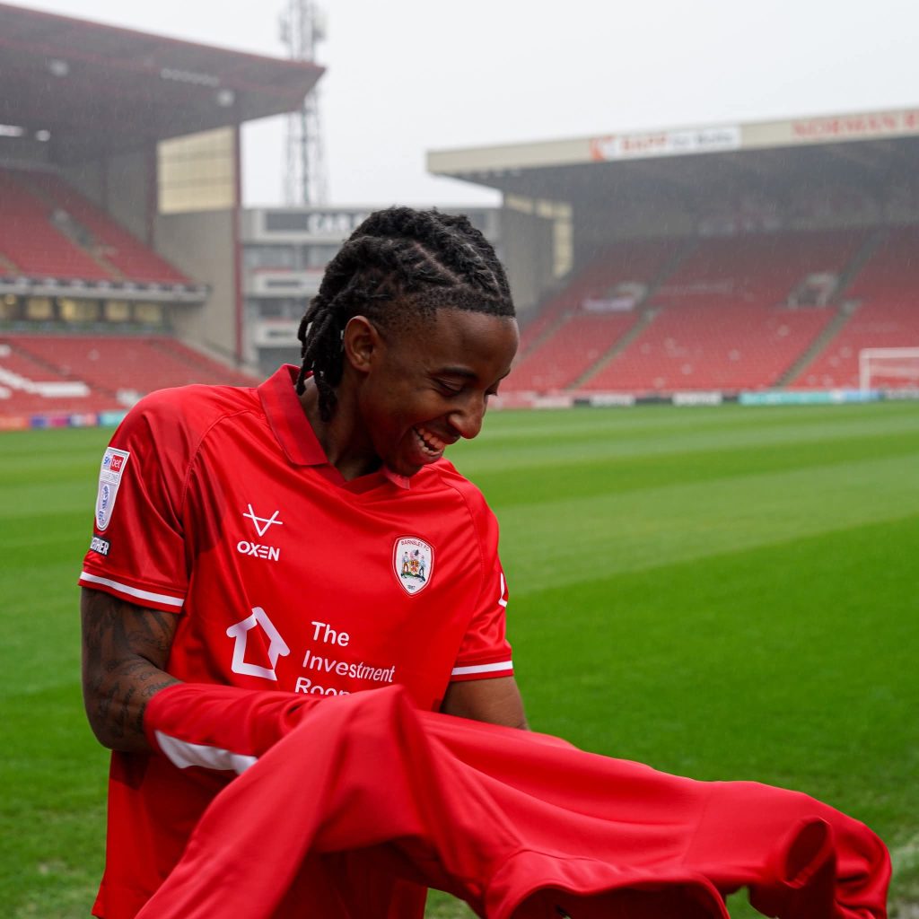 Les loups prêtent l’attaquant des Warriors Chirewa à Barnsley