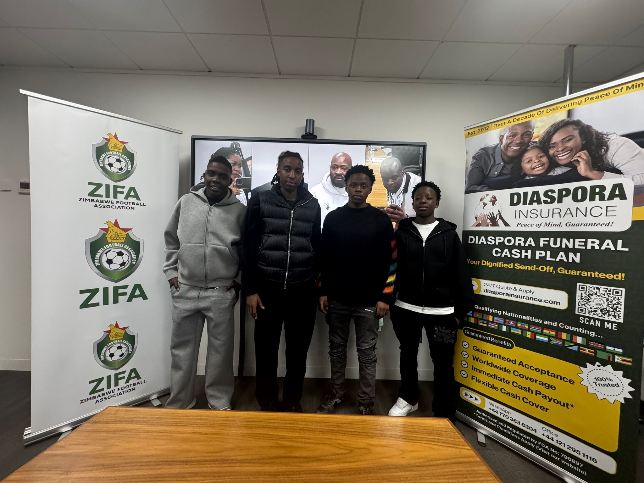 En images : Diaspora Insurance accueille une délégation des Warriors alors que le Zimbabwe attire des joueurs de football potentiels