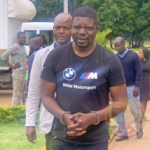 Le procès de Muvevi démarre enfin, un ancien détective affirme qu'il était hanté par des gobelins lorsqu'il a tué quatre personnes