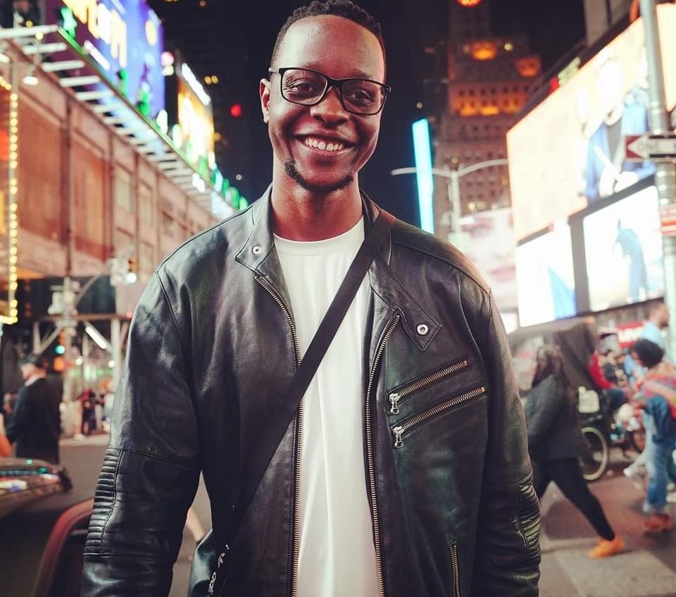 Lebo M poursuit le comédien Learnmore Jonasi pour 20 millions de dollars suite à la blague virale du "Roi Lion"