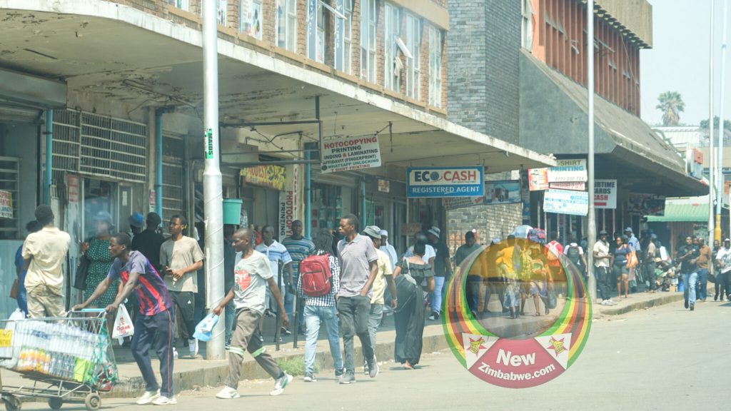 "Ce n'est pas ce à quoi nous nous attendions" - Les Zimbabwéens réfléchissent aux difficultés alors que la nation célèbre le 46e anniversaire de l'indépendance