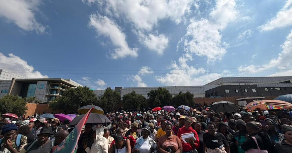 Certains jeunes chômeurs de Johannesburg accusent les ressortissants étrangers de saisir les opportunités d'emploi