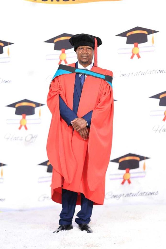 Des emplois à temps partiel dans les domaines au doctorat : le parcours extraordinaire du Dr Lucky Mutonhodza