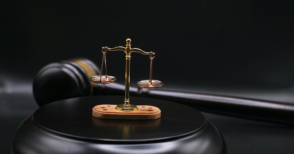 Des hommes arrêtés dans un laboratoire présumé de traitement de l'or illégal à Barberton doivent comparaître devant le tribunal mardi
