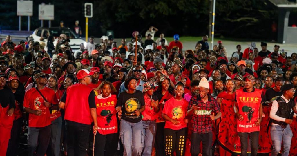 L'EFF organise une veillée nocturne avant la condamnation de Malema