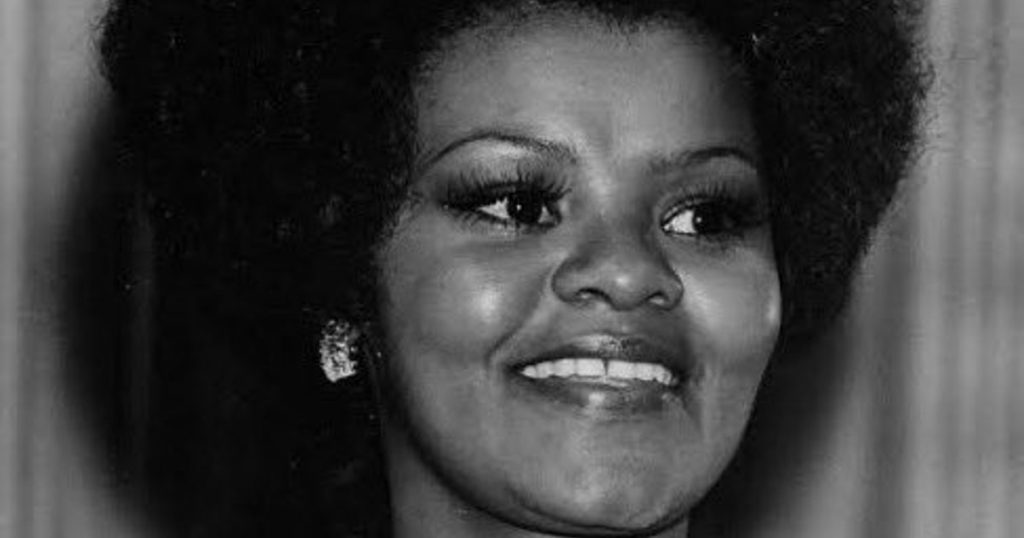 L'actrice légendaire et reine de beauté Cynthia Shange est décédée à l'âge de 76 ans.