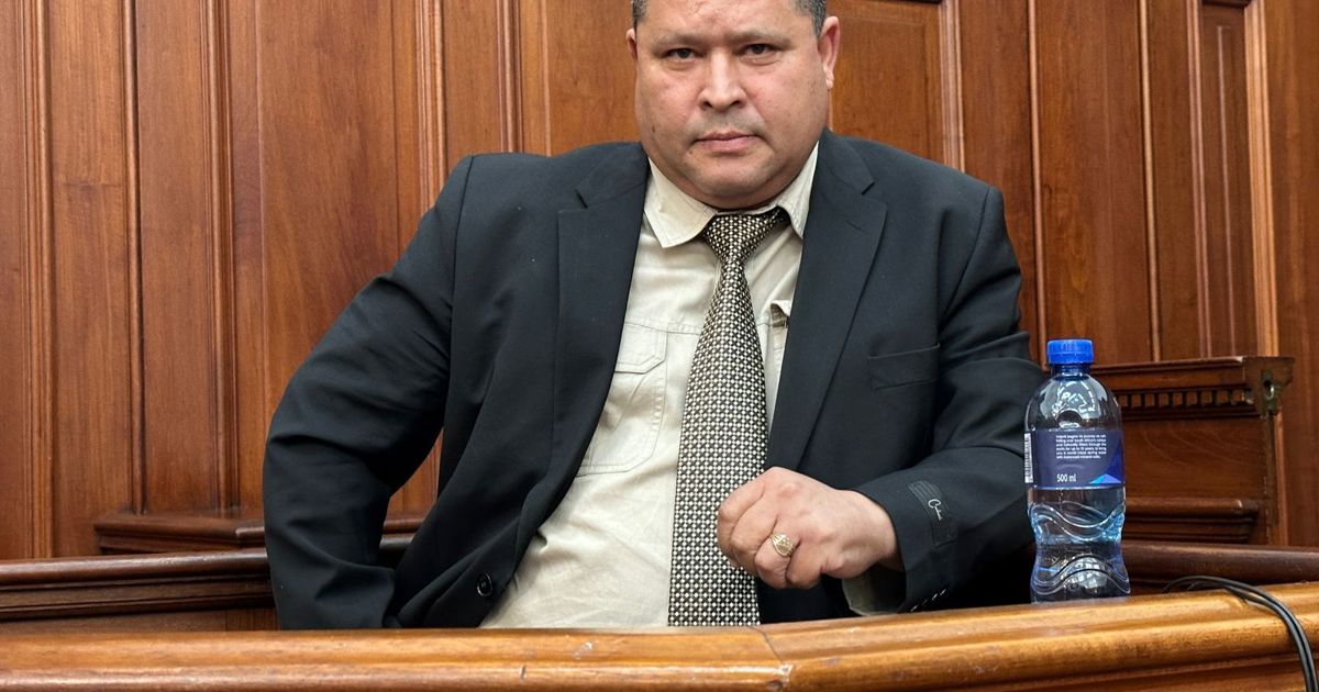 Le capitaine du SAPS de retour sur le banc des accusés pour un contre-interrogatoire sur les liens avec Modack