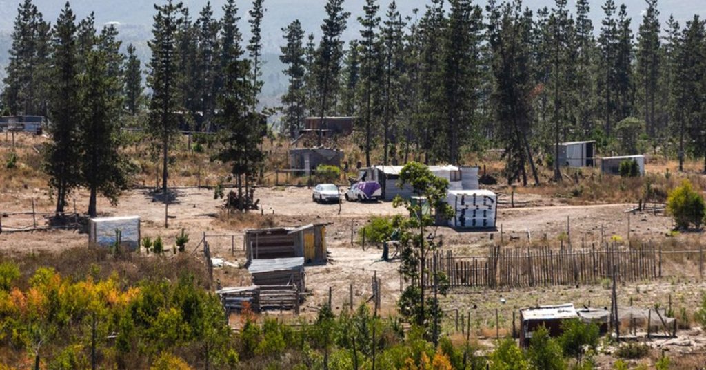 Le gouvernement envisage une nouvelle tentative de justice pour contenir l'occupation de Knoflokskraal