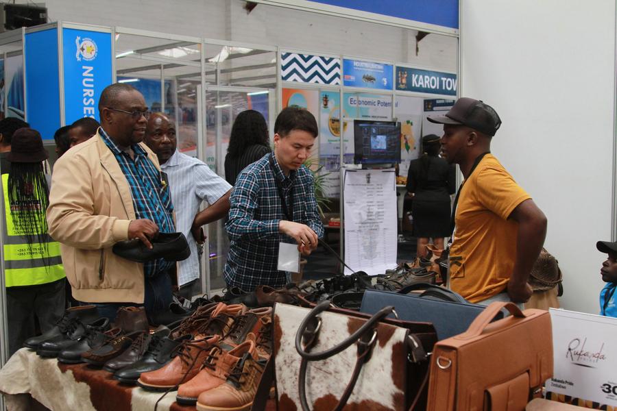 Les producteurs de cuir exotique zimbabwéens profitent de la politique tarifaire zéro de la Chine