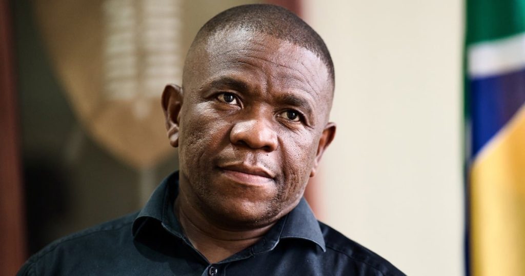Mkhwanazi effectuera un deuxième mandat en tant que principal flic du KZN